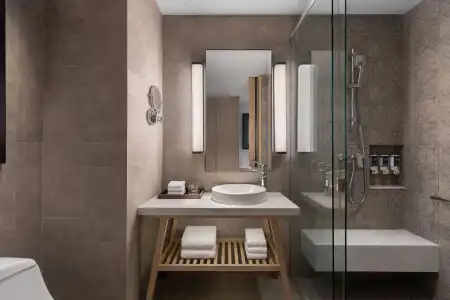 Four Points by Sheraton Phuket Patong Beach Resort - 35
