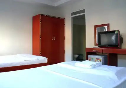 Mr.Zoom Backpacker Hostel - 1