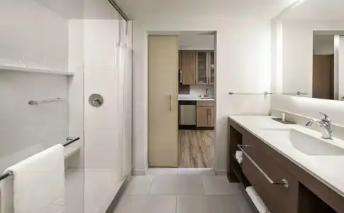 Springhill Suites San Diego Downtown/Bayfront - 5