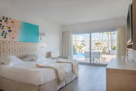 Iberostar Waves Royal Andalus - 33