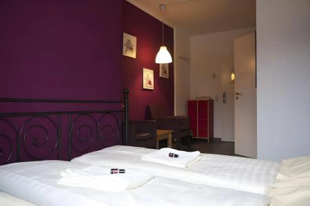 Station Hostel For Backpackers - 37