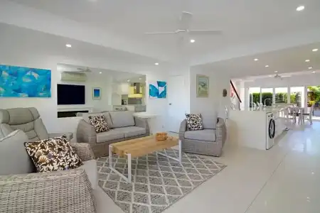 Noosa Entrance Waterfront Resort - 432