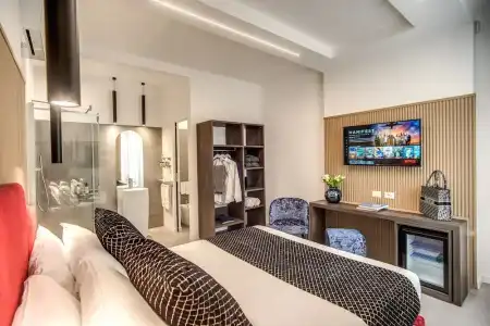 Little Queen Suite - 65