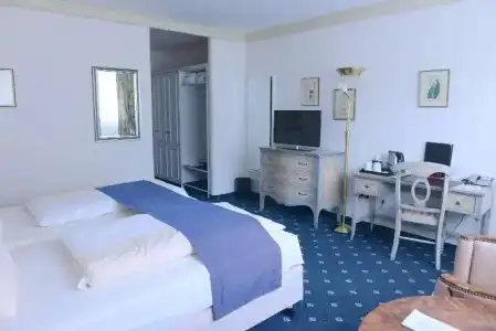 Sure by Best Western Rhoen Garden - 90