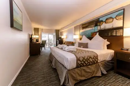 Tamarack Beach Resort - 4
