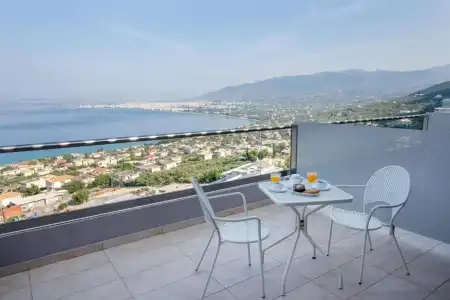 Belvedere - 120