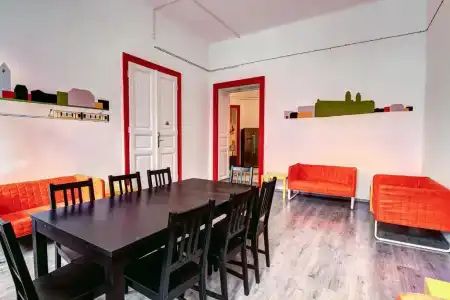 Pal's Mini Hostel - 1