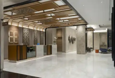 Hilton Garden Inn Jakarta Taman Palem - 9