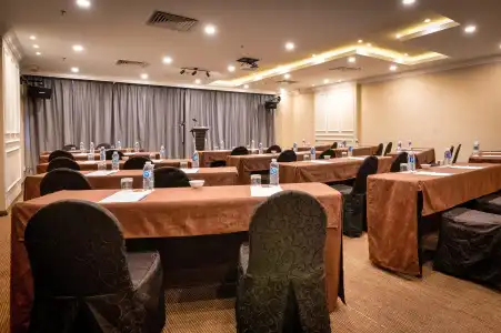 Howard Johnson by Wyndham Kota Kinabalu City Centre - 16