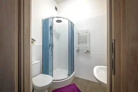 Hostel 70S - 130