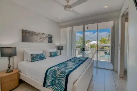 Coconut Grove - 4