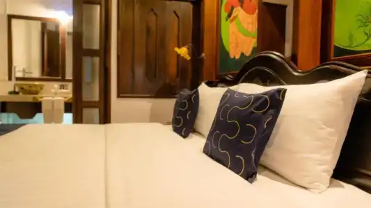Cheva Gallery Boutique - 94