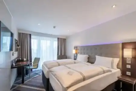 Premier Inn Muenchen City Schwabing - 2