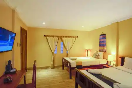 River Retreat Boutique - 5