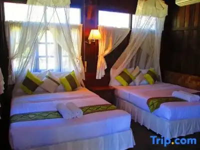 Vimarnkiri Resort - 23