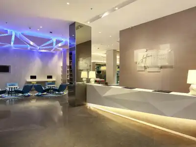 Holiday Inn Express Jakarta Wahid Hasyim by IHG - 8