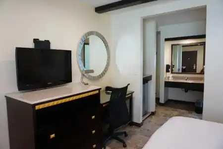 Tuscan Garden Inn - 64