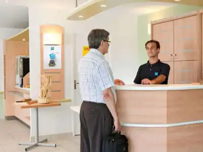 Ibis Budget Duisburg City - 9