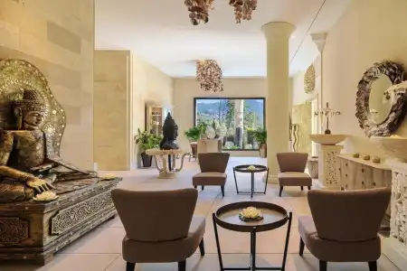 Royal River, Luxury - 1