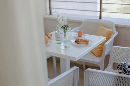 Romana Beach Apartments - 106