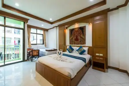 Magnific Patong - 35