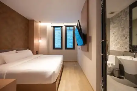 Shan Villas Sukhumvit - 383