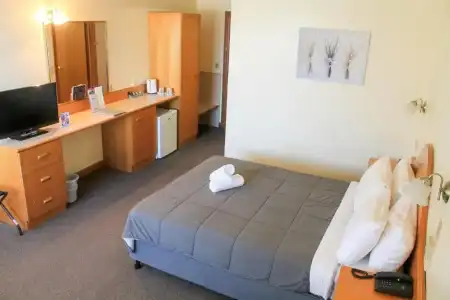 St Georges Motor Inn - 102