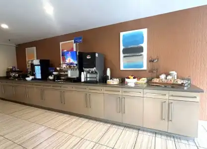 Best Western Erie Inn & Suites - 20