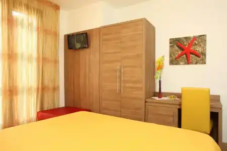 Coralia Bed and Breakfast - 36