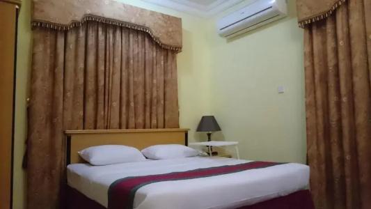 Muscat International - 32