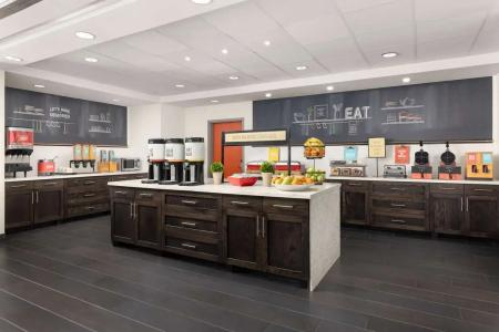 Hampton Inn & Suites Napa - 11