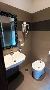 Imperial Suite Rome Guest House - 19