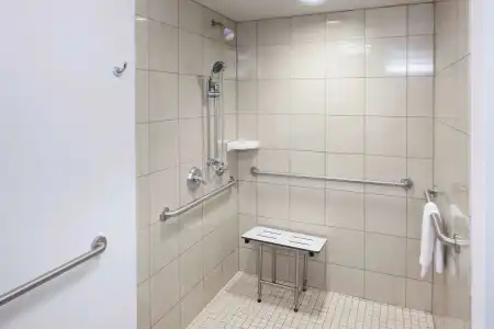 Hampton Inn & Suites Oklahoma City-Bricktown - 9