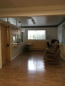 Arctic Adventure Hostel - 9