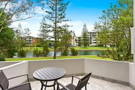 Palm Court Motor Inn - 66