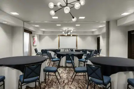 Hilton Garden Inn Phoenix Airport - 33