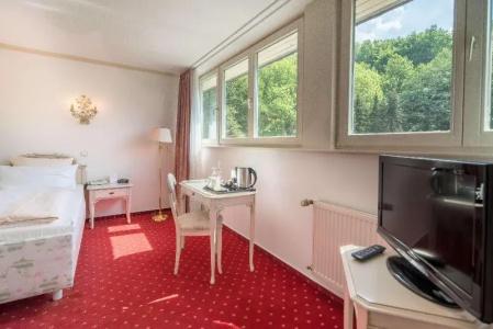 Sure by Best Western Rhoen Garden - 65
