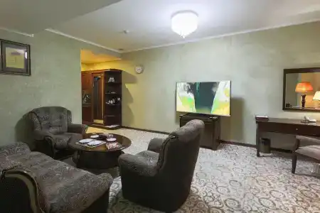 Zargaron Plaza - 92
