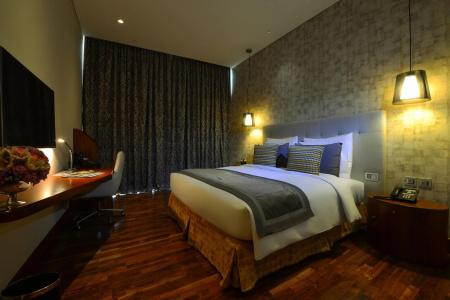 The Avenue - 32