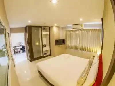 SR Residence - 29