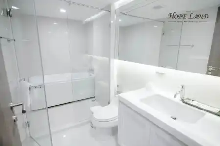 Hope Land Sukhumvit 8 - 133