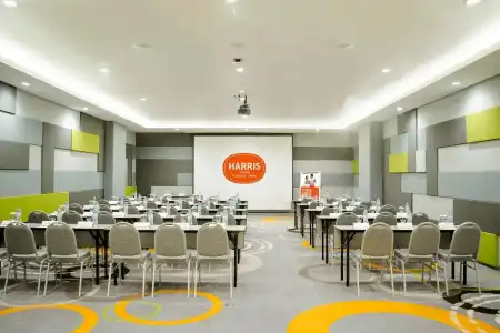 Harris Suites fx Sudirman - 14