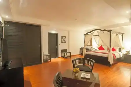 La Rose Suites - 84
