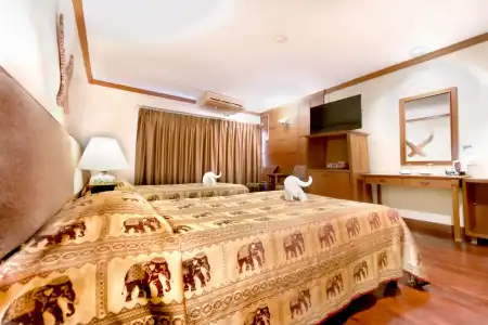 Royal Ivory Sukhumvit Nana - 3