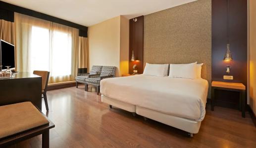 NH Barcelona Eixample - 6