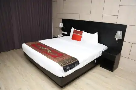 Boss Suites Nana - 5