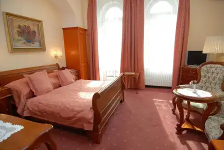 Opera - 75