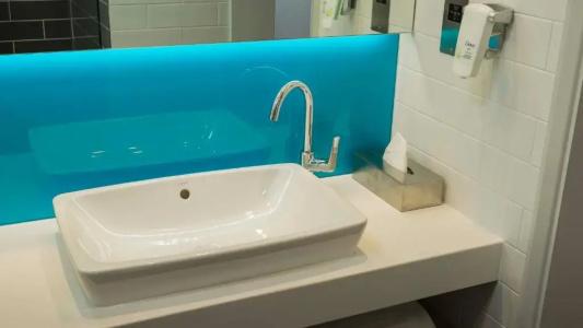 Holiday Inn Express Manchester - TRAFFORDCITY - 86