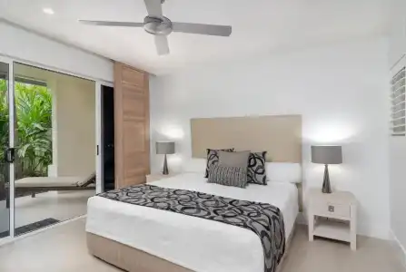 Mandalay Luxury Beachfront Apartments - 99