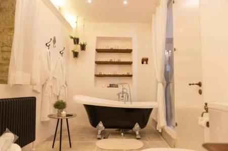 Oinou Strata - Adults Only - 10